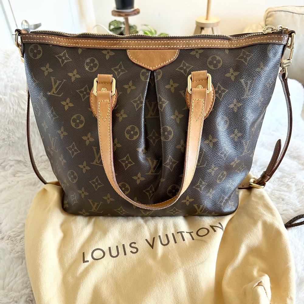 Louis Vuitton Monogram Canvas Palermo PM
Shoulder Bag.